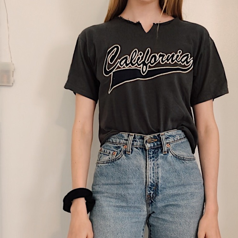 VINTAGE CROPPED CALIFORNIA TEE